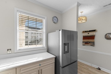 Don't miss your chance to own this beautifully updated 2-bedroom - photo 7