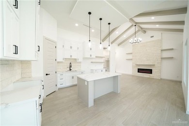 Step into modern elegance in Los Lagos, one of Edinburg's - photo 4