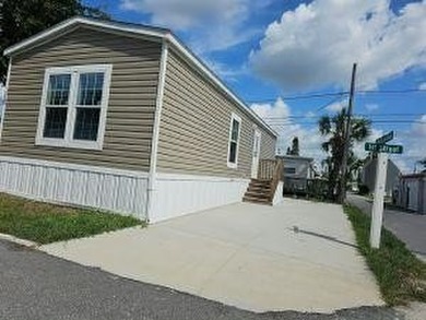 Crosswinds, a professionally managed, well-maintained - photo 4