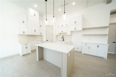 Step into modern elegance in Los Lagos, one of Edinburg's - photo 6