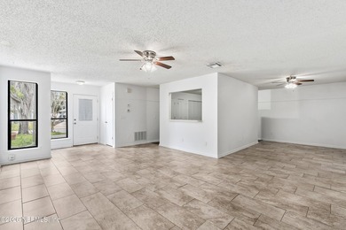 Welcome home to this beautifully maintained 3-bedroom - photo 12