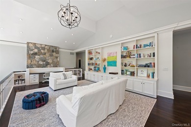 SHINGLE & STONE. Long, gated drive to private hilltop setting - photo 25