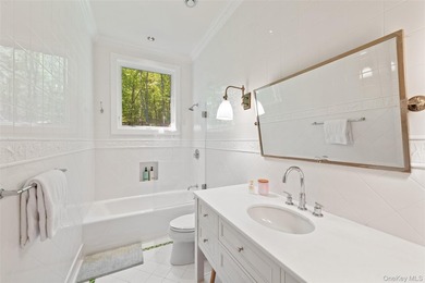 SHINGLE & STONE. Long, gated drive to private hilltop setting - photo 29