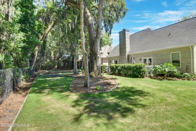 Exceptional in every way, this beautifully appointed home - photo 33