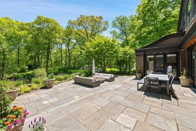 SHINGLE & STONE. Long, gated drive to private hilltop setting - photo 44