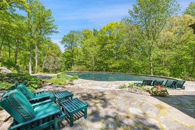 SHINGLE & STONE. Long, gated drive to private hilltop setting - photo 49