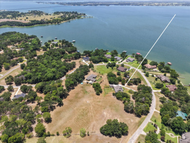 Timeless Southern Charm Meets Lake Vibes! 3/2.5.3 on 2.18 Acres - photo 2