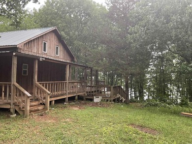 LAKEFRONT CABIN WITH 2 STALL PRIVATE DOCK & approx. 242 feet of - photo 15