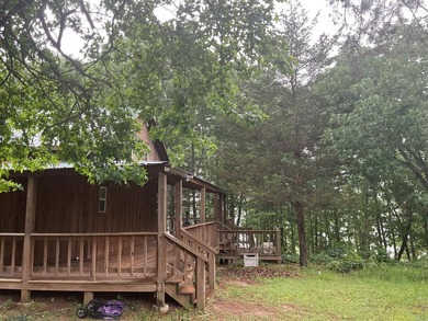 LAKEFRONT CABIN WITH 2 STALL PRIVATE DOCK & approx. 242 feet of - photo 17