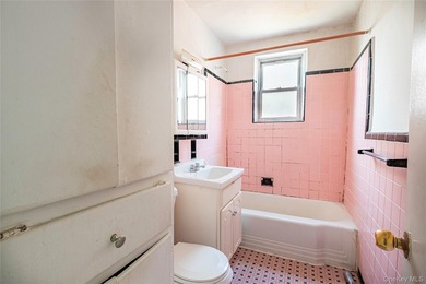 This exceptional apartment building offers an unparalleled - photo 7