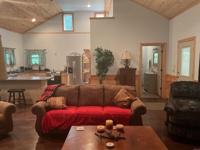 LAKEFRONT CABIN WITH 2 STALL PRIVATE DOCK & approx. 242 feet of - photo 22