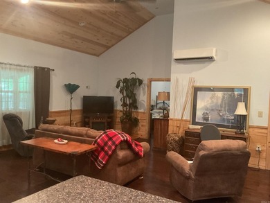 LAKEFRONT CABIN WITH 2 STALL PRIVATE DOCK & approx. 242 feet of - photo 26