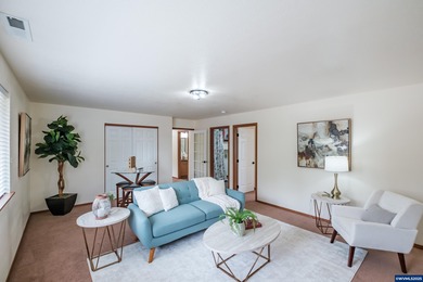 Great dual-living opportunity! Beautiful, move-in-ready 2016