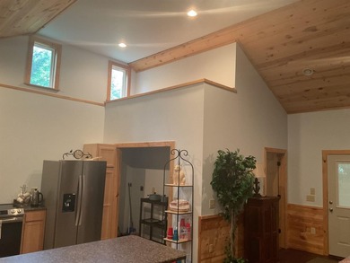 LAKEFRONT CABIN WITH 2 STALL PRIVATE DOCK & approx. 242 feet of - photo 30