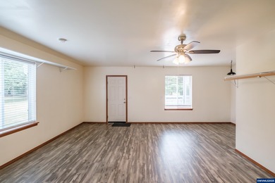 Great dual-living opportunity! Beautiful, move-in-ready 2016