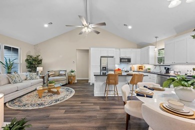 Secluded Haven in Rayburn Country, a pristine gem of new - photo 9