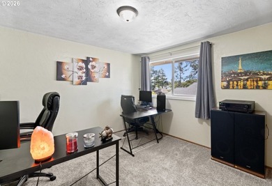 Bright, clean, and move-in ready, this desirable end-unit condo - photo 7