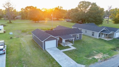 Lake Home For Sale in Trinidad, Texas