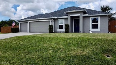 This beautiful well kept 3 bedroom, 2 bath, 3 car garage home is - photo 8