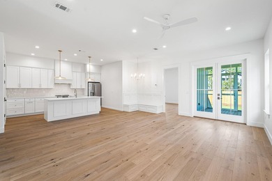 Newly built in Santa Rosa Beach, 35 K Street delivers quality - photo 6