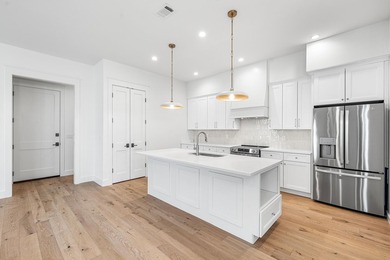 Newly built in Santa Rosa Beach, 35 K Street delivers quality - photo 8