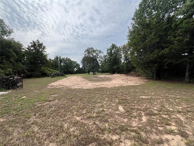 PRICE IMPROVEMENT!! SANDY BEACH AND 2 BOAT RAMPS CLOSE BY: This - photo 1