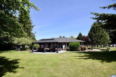 Experience the perfect blend of privacy, luxury, and outdoor - photo 34
