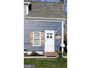 Are you looking for a home with that classic colonial charm - photo 2