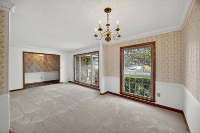 Welcome to this charming 4BR, 2BA, 2 car garage, brick ranch - photo 4