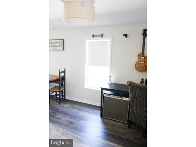 Are you looking for a home with that classic colonial charm - photo 9
