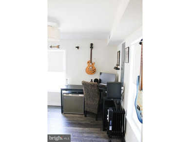 Are you looking for a home with that classic colonial charm - photo 10