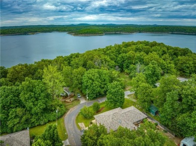 Lake Home For Sale in Bull Shoals, Arkansas