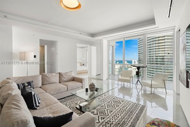 Welcome to this spectacular PH 4104 at the prestigious ICON - photo 7