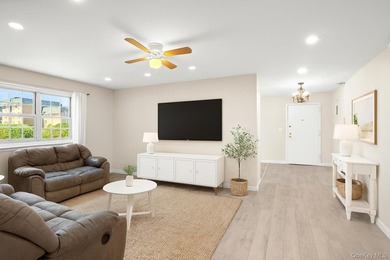Welcome To Effortless Living In The Sought After Chateau Villas - photo 4