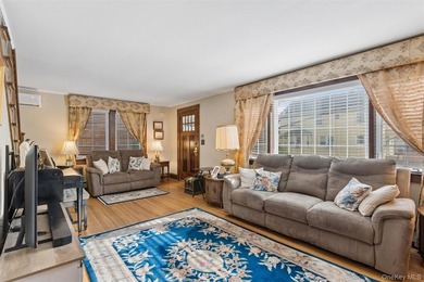 Welcome to 1055 Stanton Avenue. This Colonial - Amagansett - photo 2