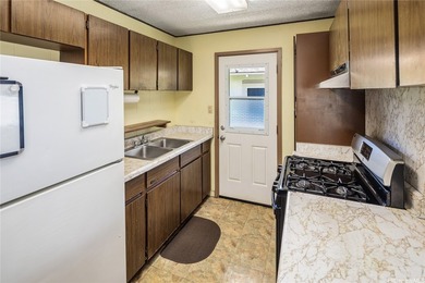 Location, location, location! Delightful 4-Bedroom, 2-Bath - photo 7