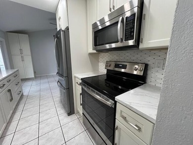 Wonderful home in La Mancha! No HOA! 3 bedrooms, 2 bathrooms, 2 - photo 4