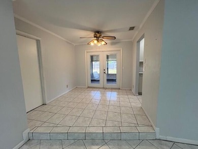 Wonderful home in La Mancha! No HOA! 3 bedrooms, 2 bathrooms, 2 - photo 7