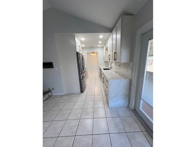 Wonderful home in La Mancha! No HOA! 3 bedrooms, 2 bathrooms, 2 - photo 10