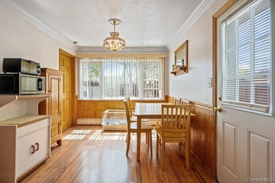 Welcome home to this charming cottage-style 2-3 bedroom home - photo 12