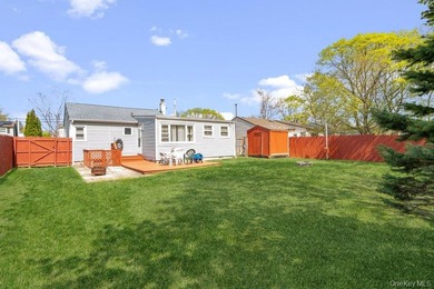 Welcome home to this charming cottage-style 2-3 bedroom home - photo 18