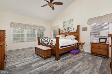 Welcome home to easy living in the beautiful and sought-after - photo 21