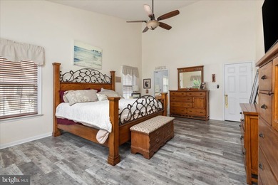 Welcome home to easy living in the beautiful and sought-after - photo 22