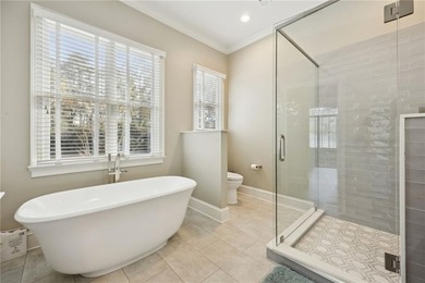 Discover the perfect blend of coastal elegance and serene island - photo 23