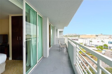Great condo hotel unit in the heart of Fort Lauderdale. Located - photo 24