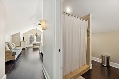 Discover the perfect blend of coastal elegance and serene island - photo 29