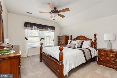 Welcome home to easy living in the beautiful and sought-after - photo 29
