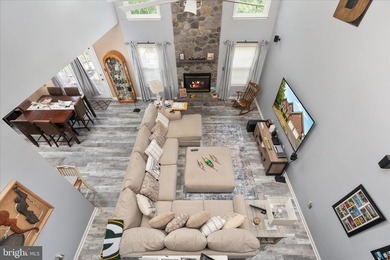Welcome home to easy living in the beautiful and sought-after - photo 32