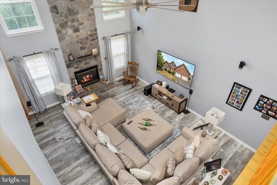 Welcome home to easy living in the beautiful and sought-after - photo 33