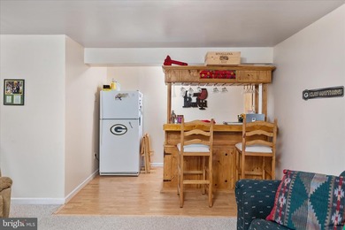 Welcome home to easy living in the beautiful and sought-after - photo 37